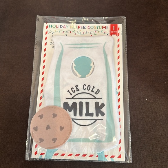 5 pc target bullseye Santa’s elf helper outfits NIP Christmas Elf holiday helper - Picture 4 of 6